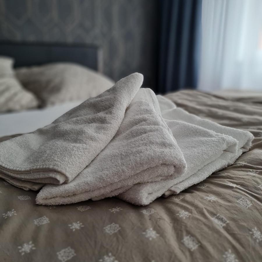 Mieszkanie W Nowoczesnym Halo Apartament W Centrum Vratislav Exteriér fotografie